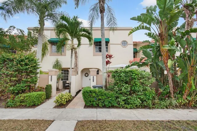 $310,000 | 6621 Via Regina, Unit 6621, Boca Raton, FL 33433