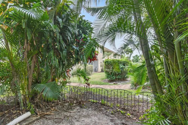 $310,000 | 6621 Via Regina, Unit 6621, Boca Raton, FL 33433