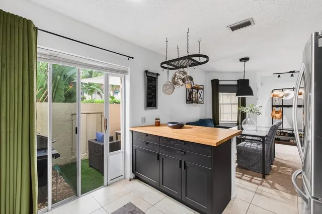 $310,000 | 6621 Via Regina, Unit 6621, Boca Raton, FL 33433