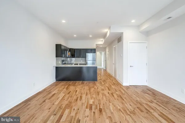 $2,013 | 514 South Street, Unit 203, Philadelphia, PA 19147