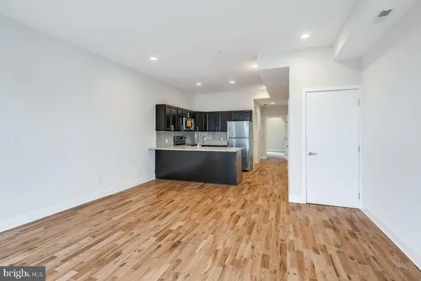 $2,013 | 514 South Street, Unit 203, Philadelphia, PA 19147