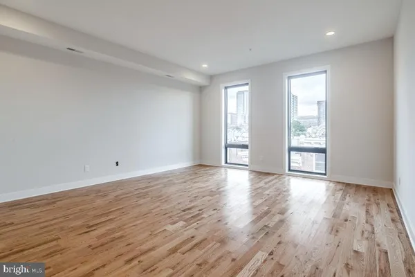 $2,013 | 514 South Street, Unit 203, Philadelphia, PA 19147