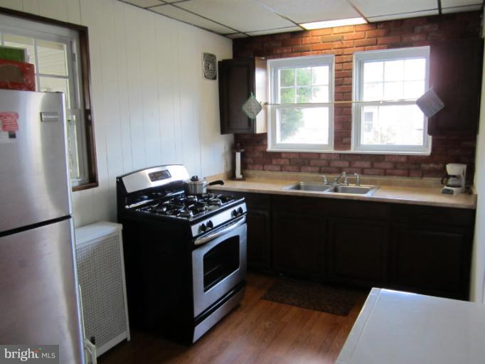 1108 Elm Ridge Avenue Baltimore, MD 21229 - Photo 7 of 14 Kitchen