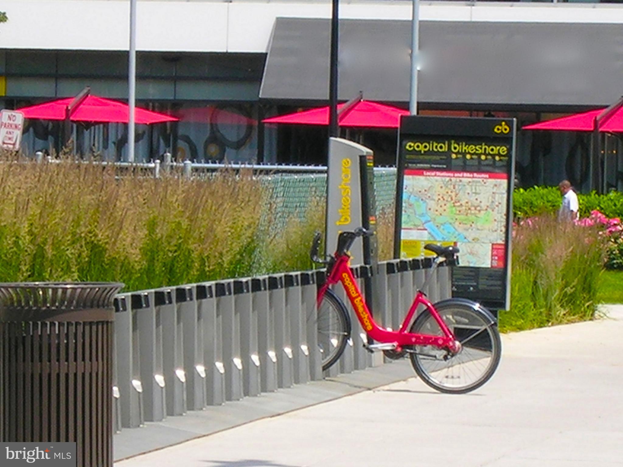 560 N Street Southwest, Unit N304 Washington, DC 20024 - Photo 19 of 22 a view of water fountain