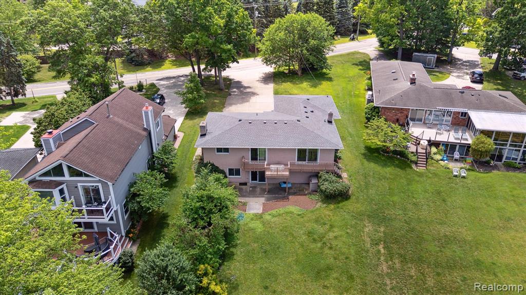 7262 Hatchery Road Waterford, MI 48327 - Photo 45 of 58 Gallery Image 45