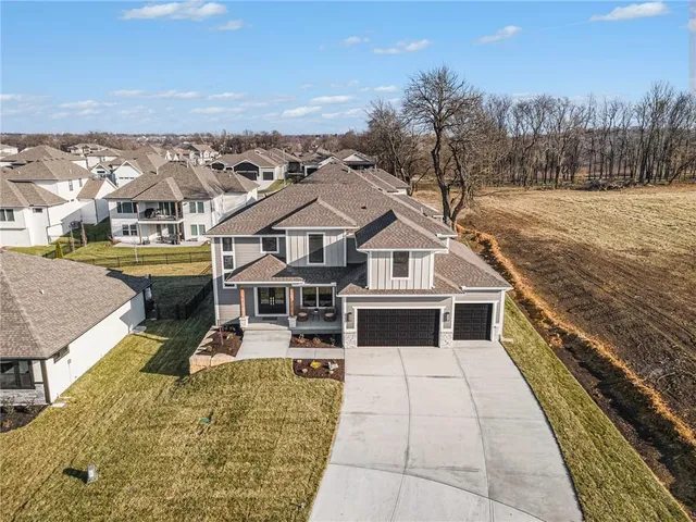 $699,900 | 3221 Southwest Saddlebred Terrace, Lee's Summit, MO 64082