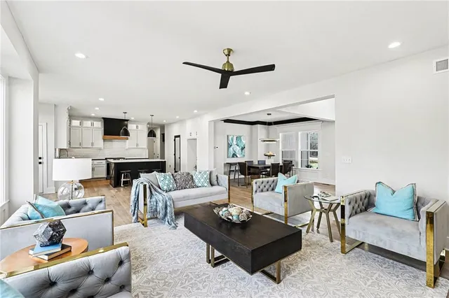 $699,900 | 3221 Southwest Saddlebred Terrace, Lee's Summit, MO 64082