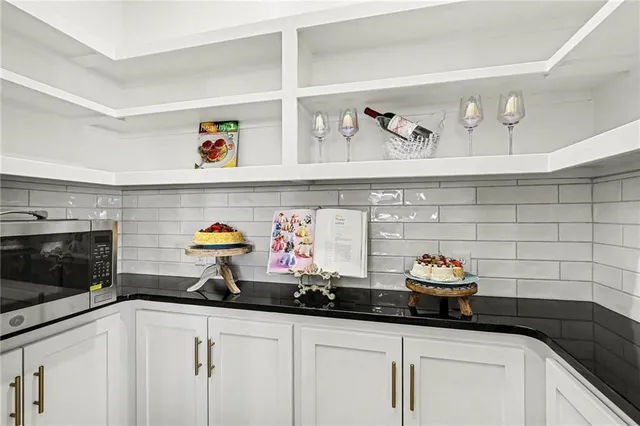 $699,900 | 3221 Southwest Saddlebred Terrace, Lee's Summit, MO 64082