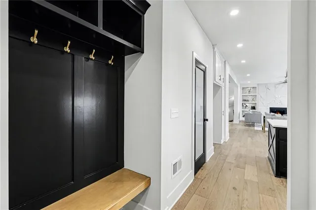 $699,900 | 3221 Southwest Saddlebred Terrace, Lee's Summit, MO 64082