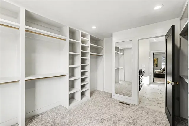 $699,900 | 3221 Southwest Saddlebred Terrace, Lee's Summit, MO 64082