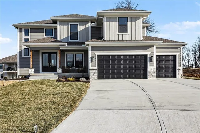 $699,900 | 3221 Southwest Saddlebred Terrace, Lee's Summit, MO 64082