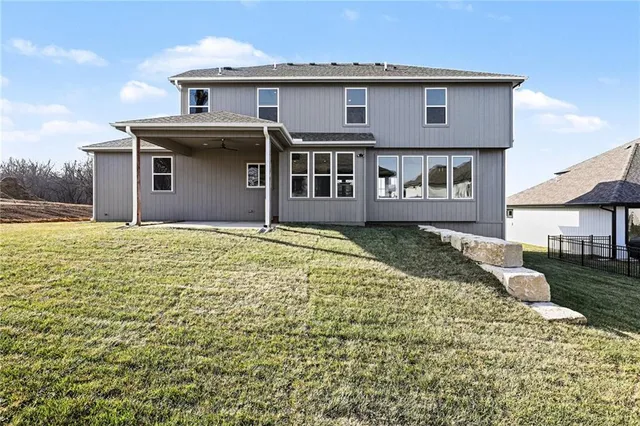 $699,900 | 3221 Southwest Saddlebred Terrace, Lee's Summit, MO 64082