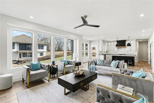 $699,900 | 3221 Southwest Saddlebred Terrace, Lee's Summit, MO 64082