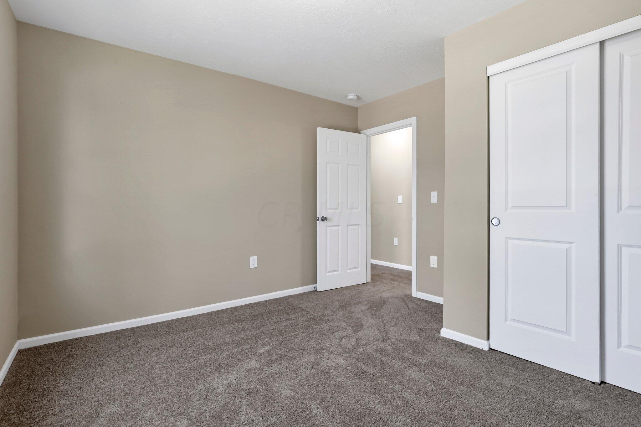 2797 McGuffey Road Columbus, OH 43211 - Photo 24 of 28 29-web-or-mls-0N4A1612