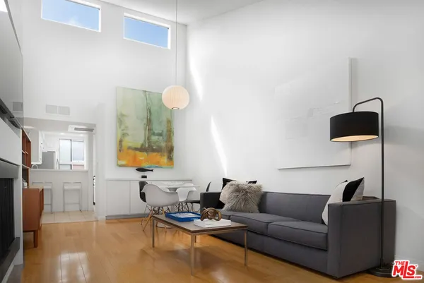 $785,000 | 943 12th Street, Unit 7, Santa Monica, CA 90403