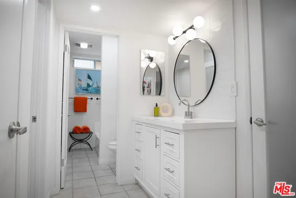 $785,000 | 943 12th Street, Unit 7, Santa Monica, CA 90403
