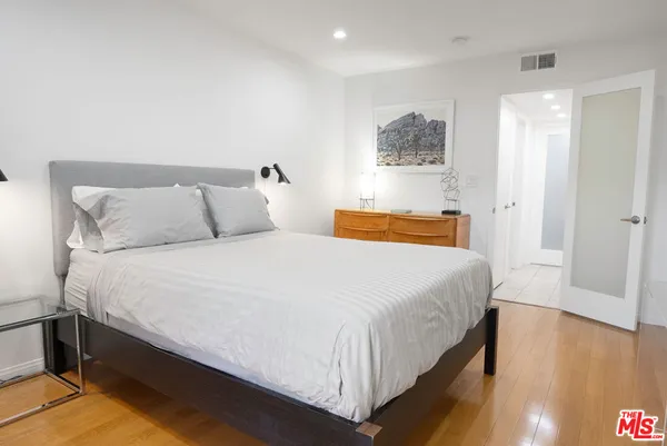$785,000 | 943 12th Street, Unit 7, Santa Monica, CA 90403