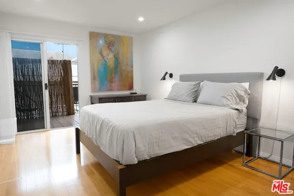 $785,000 | 943 12th Street, Unit 7, Santa Monica, CA 90403