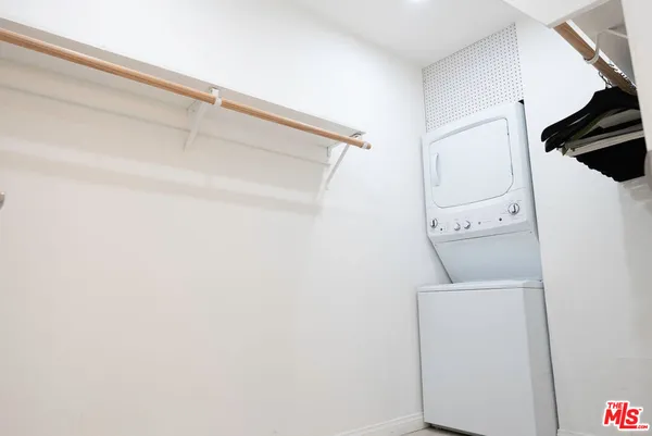 $785,000 | 943 12th Street, Unit 7, Santa Monica, CA 90403