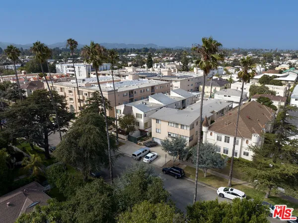 $785,000 | 943 12th Street, Unit 7, Santa Monica, CA 90403
