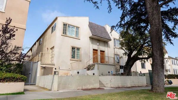$785,000 | 943 12th Street, Unit 7, Santa Monica, CA 90403