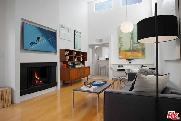 $785,000 | 943 12th Street, Unit 7, Santa Monica, CA 90403