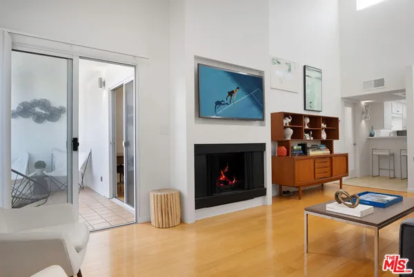 $785,000 | 943 12th Street, Unit 7, Santa Monica, CA 90403