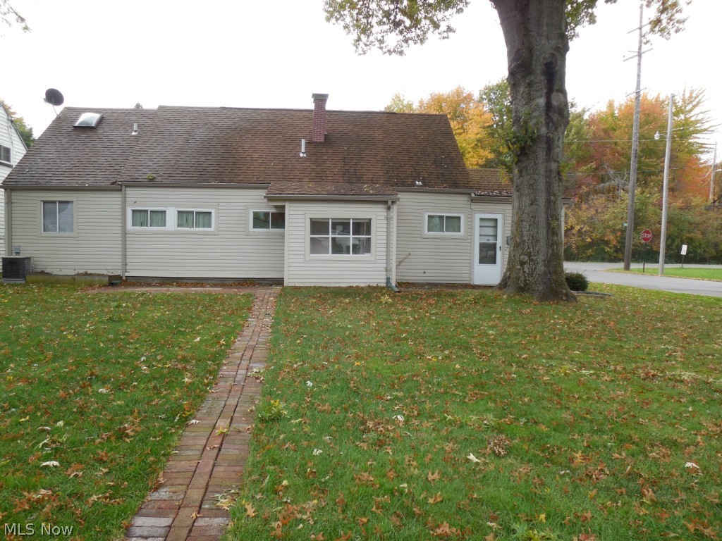 203 Jacobs Road Hubbard, OH 44425 - Photo 18 of 19