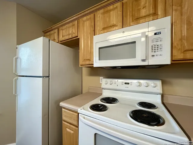 $1,295 | 3141 Douglas Fir Drive, New Braunfels, TX 78130