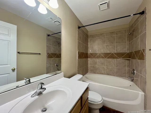 $1,295 | 3141 Douglas Fir Drive, New Braunfels, TX 78130