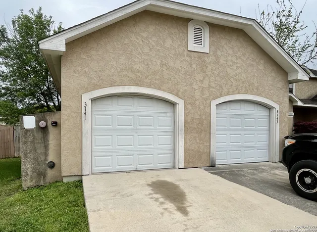 $1,295 | 3141 Douglas Fir Drive, New Braunfels, TX 78130