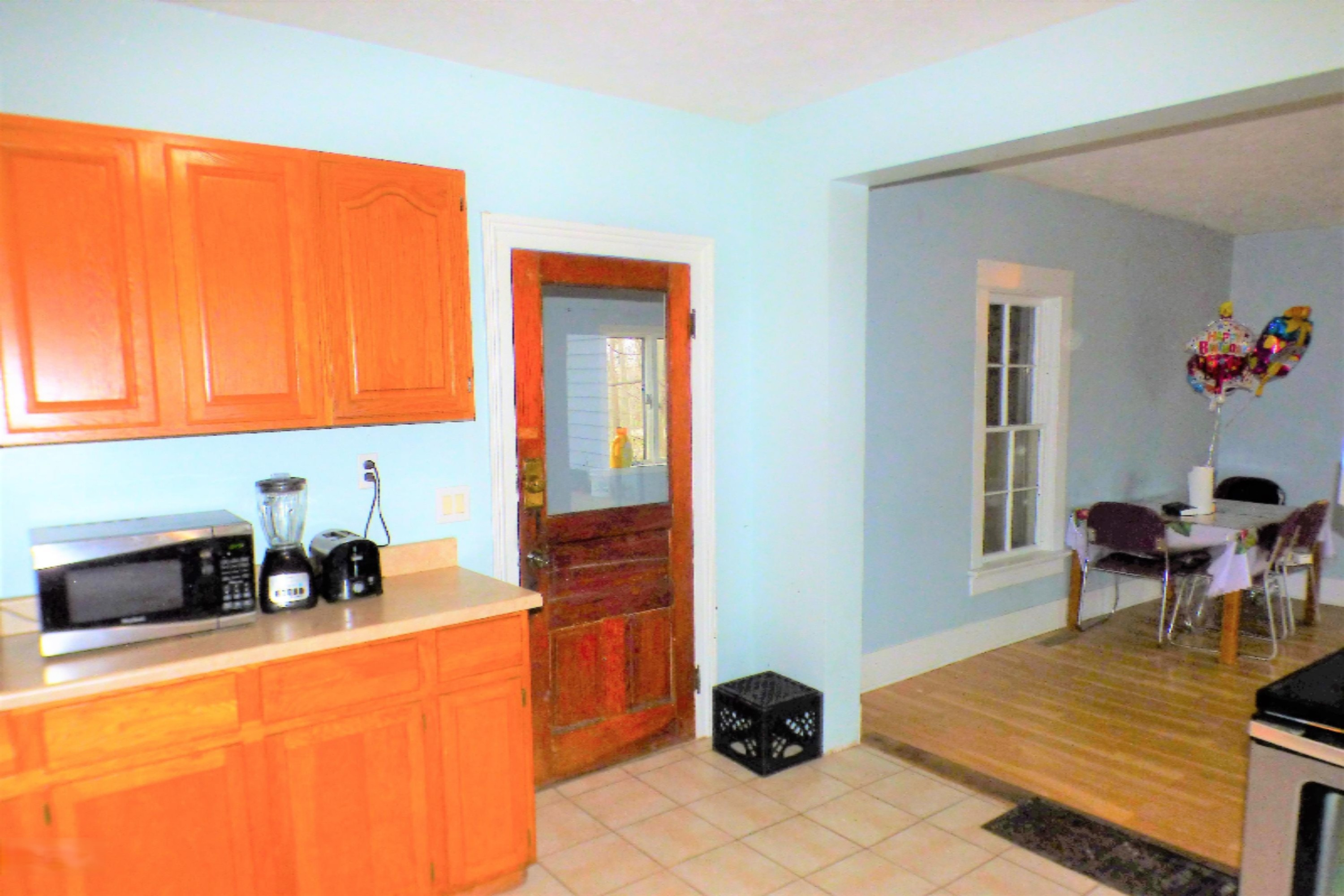 3241 Linco Road Stevensville, MI 49127 - Photo 12 of 38 Kitchen and Dining