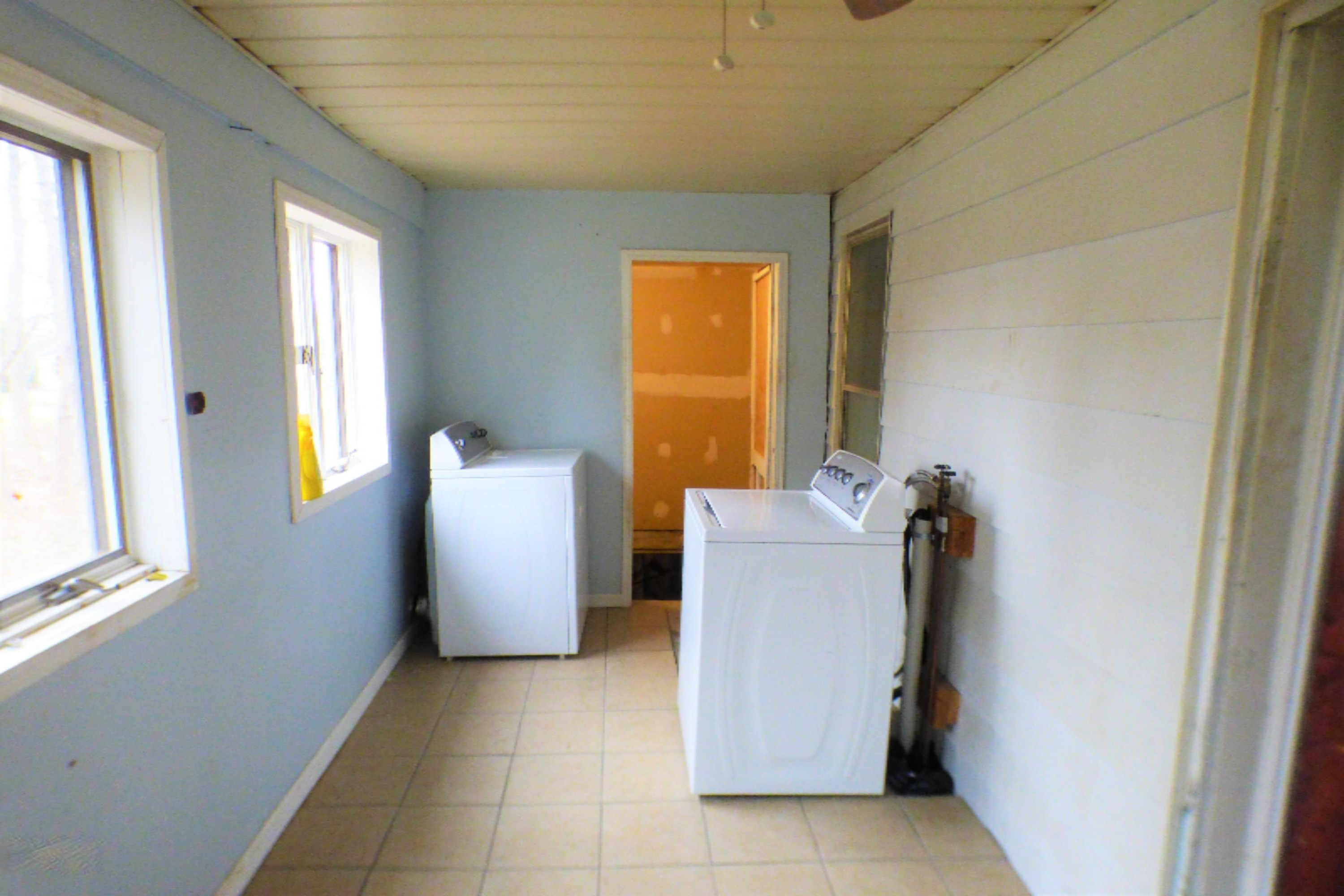 3241 Linco Road Stevensville, MI 49127 - Photo 18 of 38 Laundry Porch
