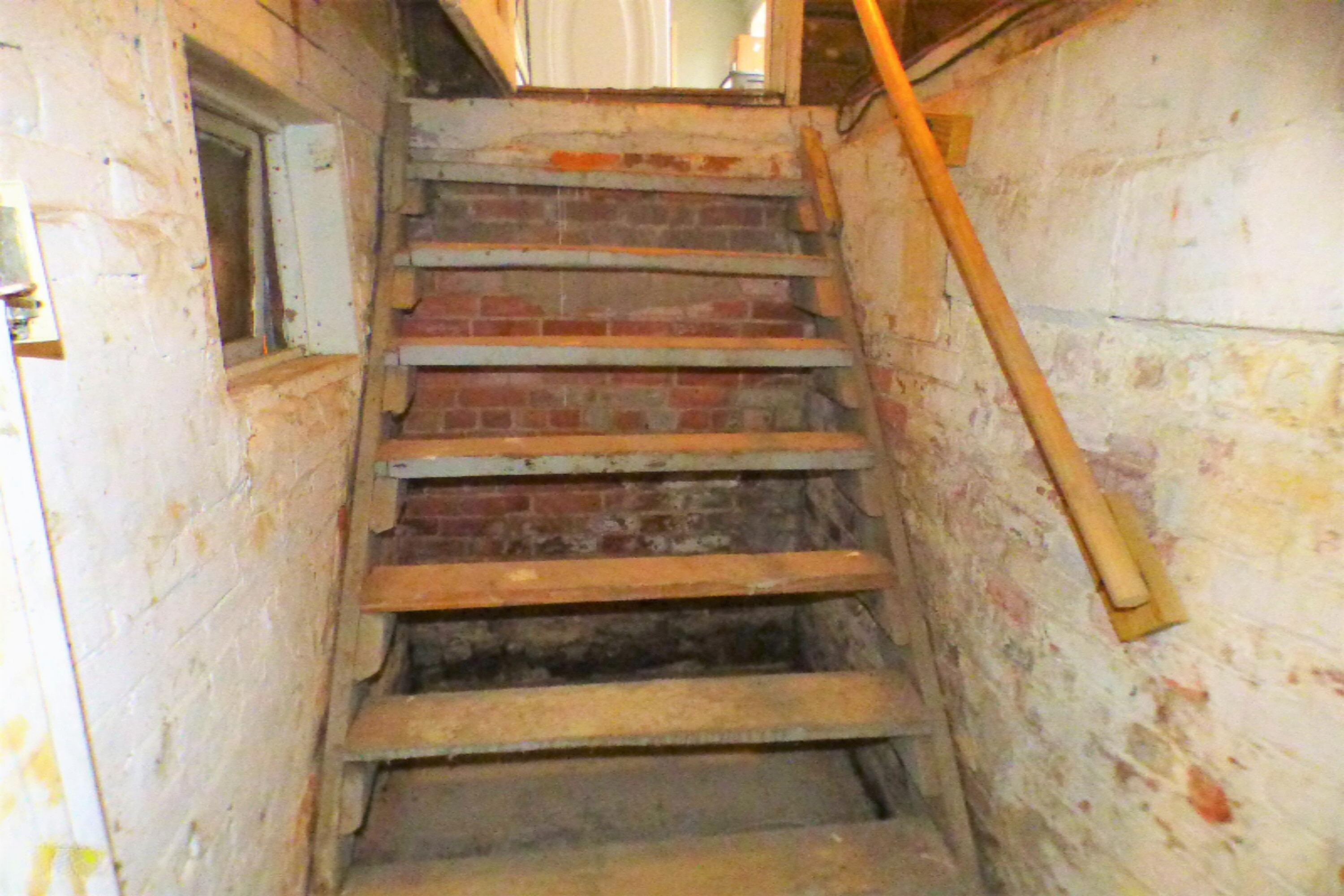 3241 Linco Road Stevensville, MI 49127 - Photo 19 of 38 Down to Basement Area