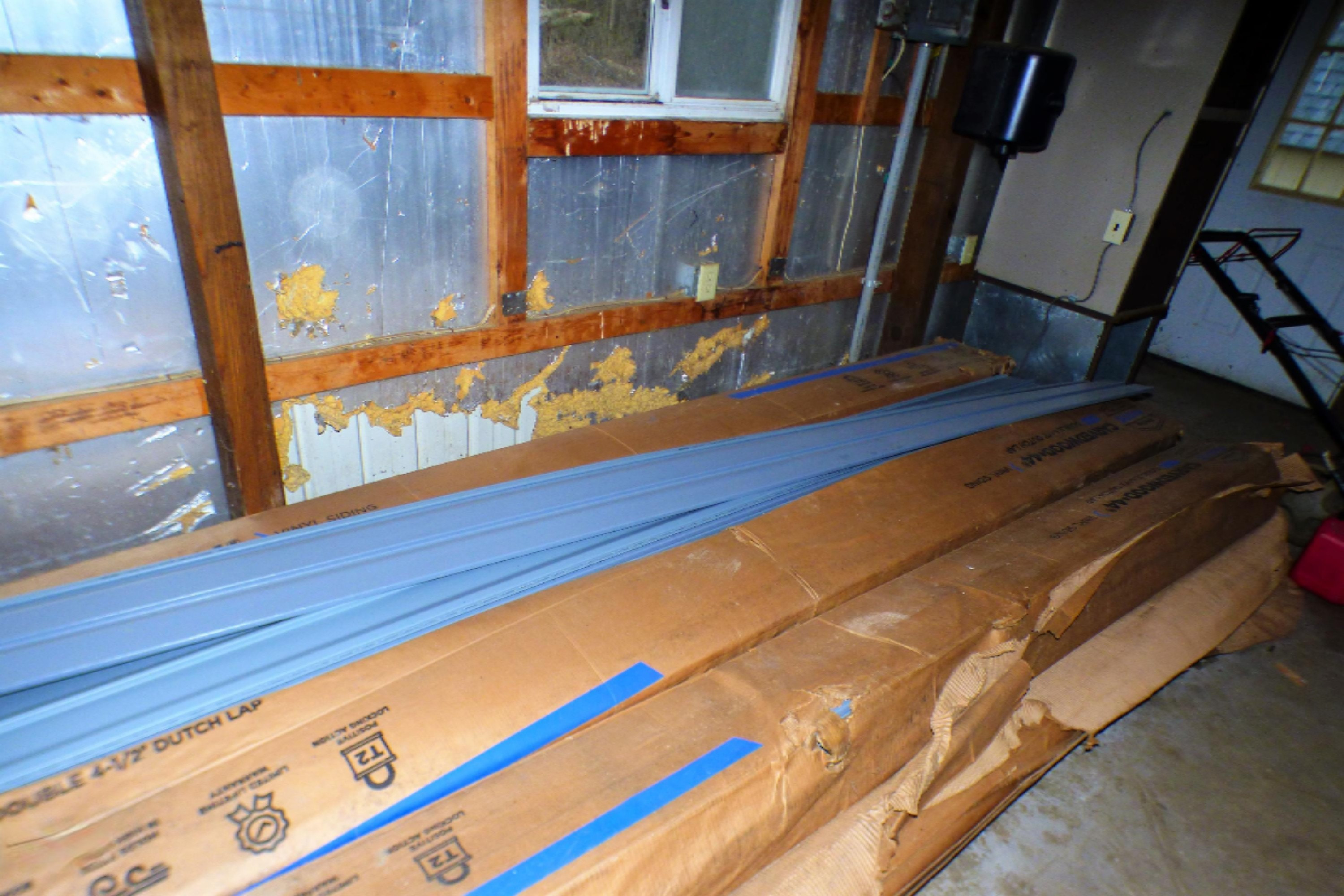 3241 Linco Road Stevensville, MI 49127 - Photo 35 of 38 Siding for Home in the Garage