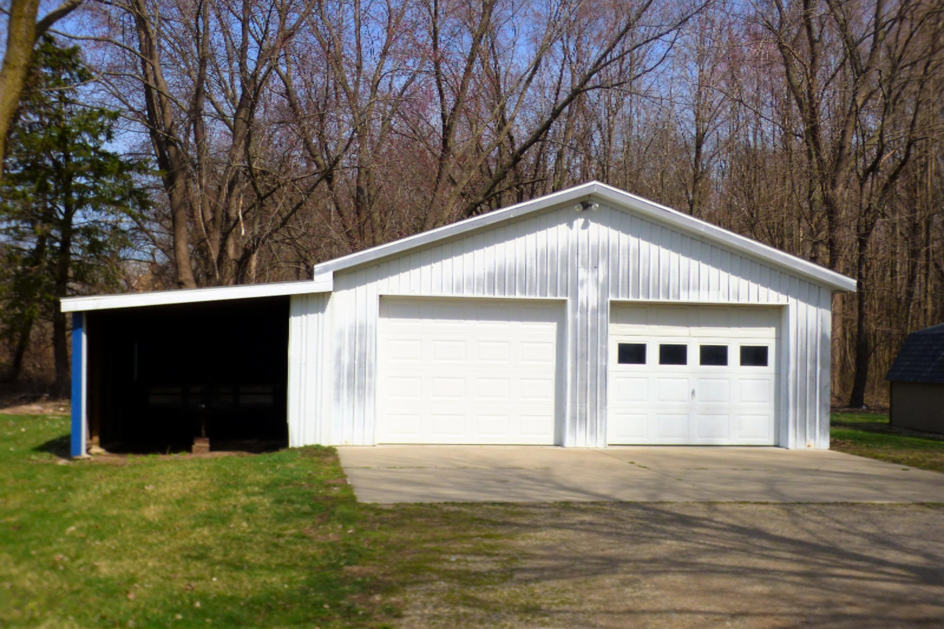 3241 Linco Road Stevensville, MI 49127 - Photo 4 of 38 Garage and Storage Lean to