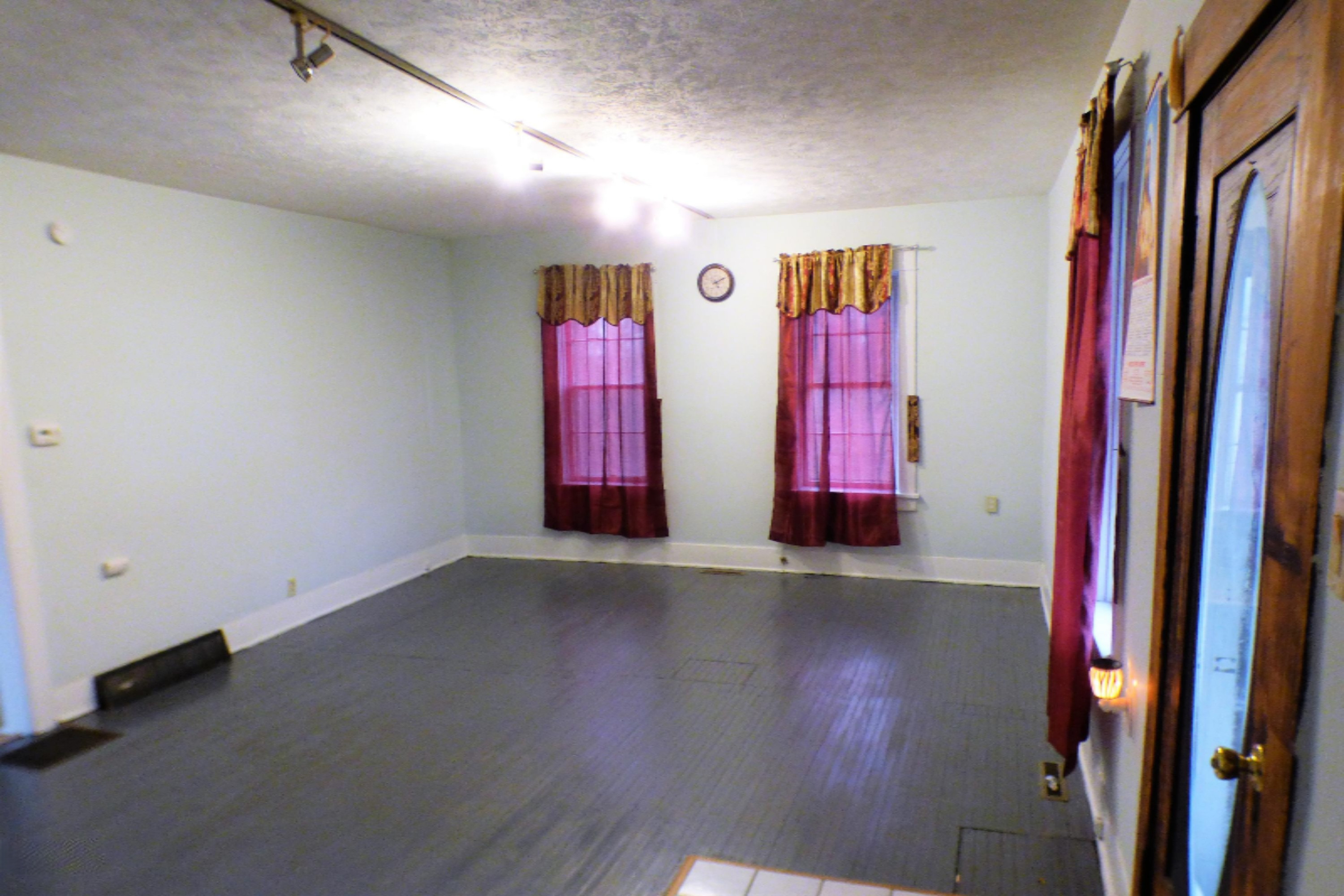 3241 Linco Road Stevensville, MI 49127 - Photo 6 of 38 Living Room