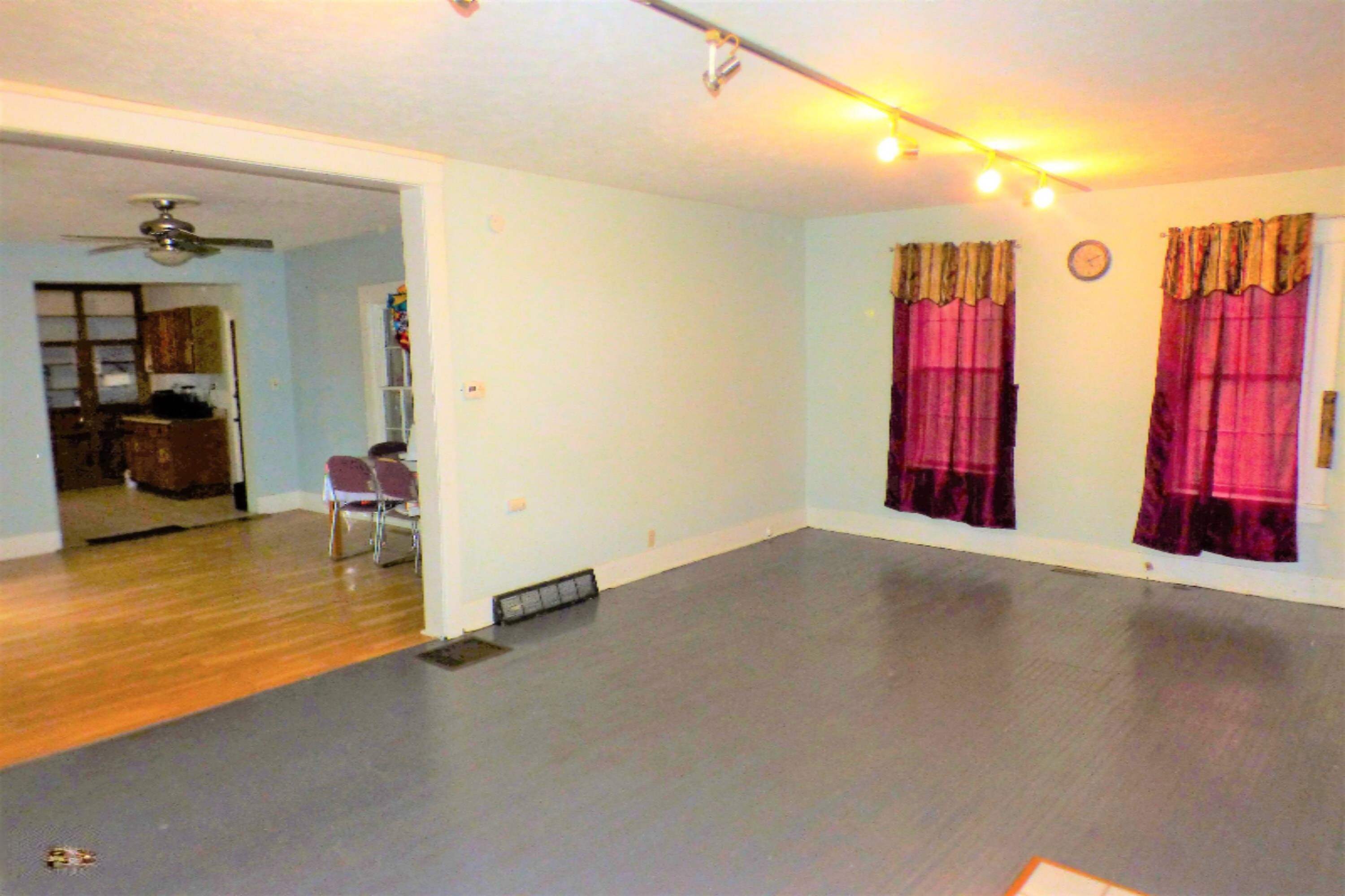 3241 Linco Road Stevensville, MI 49127 - Photo 8 of 38 Living & Dining Rooms