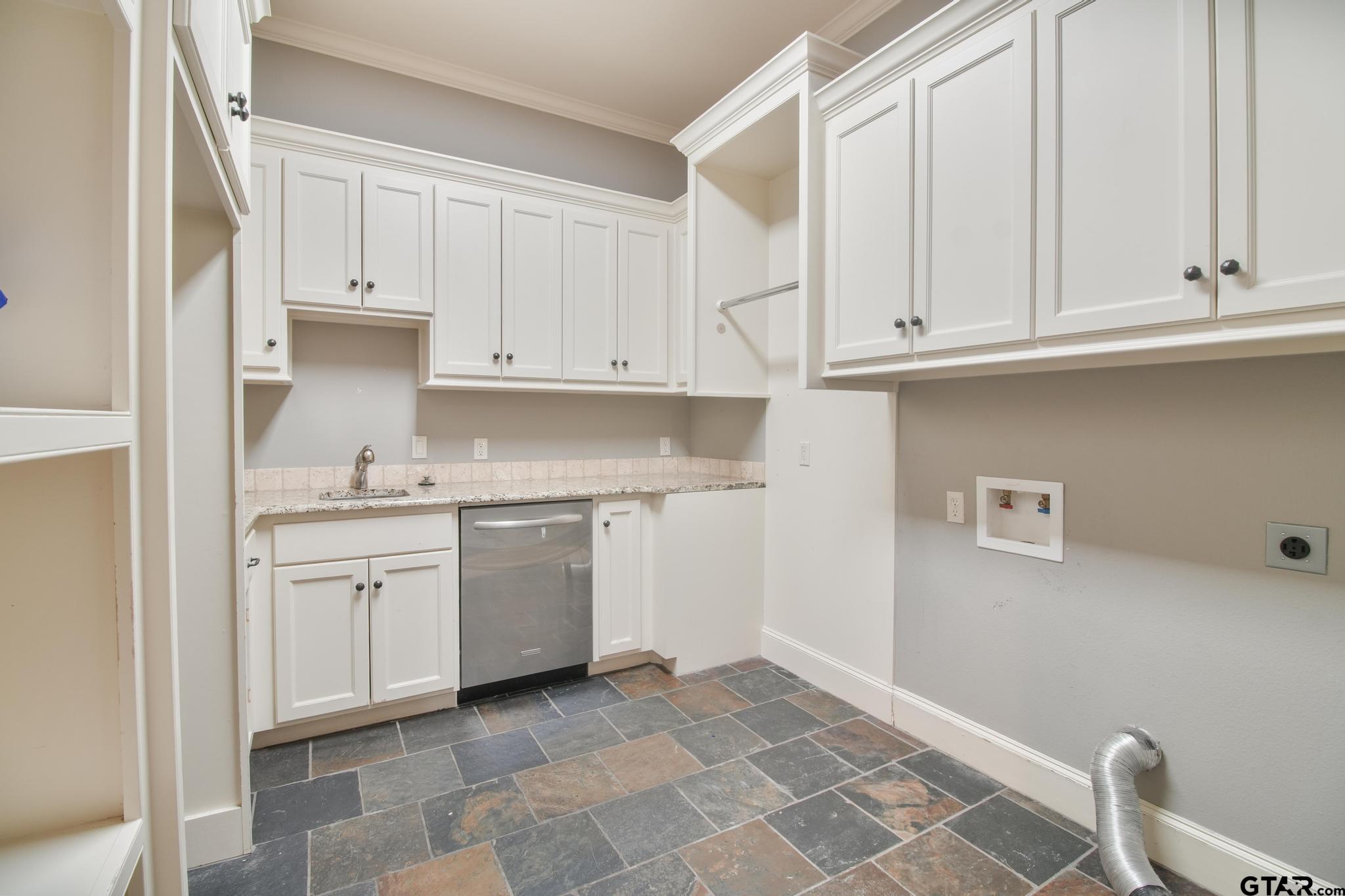 3025 Stonegate Boulevard Tyler, TX 75703 - Photo 17 of 48