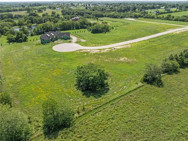 $237,000 | 7216 Northeast 133rd Street, Smithville, MO 64089