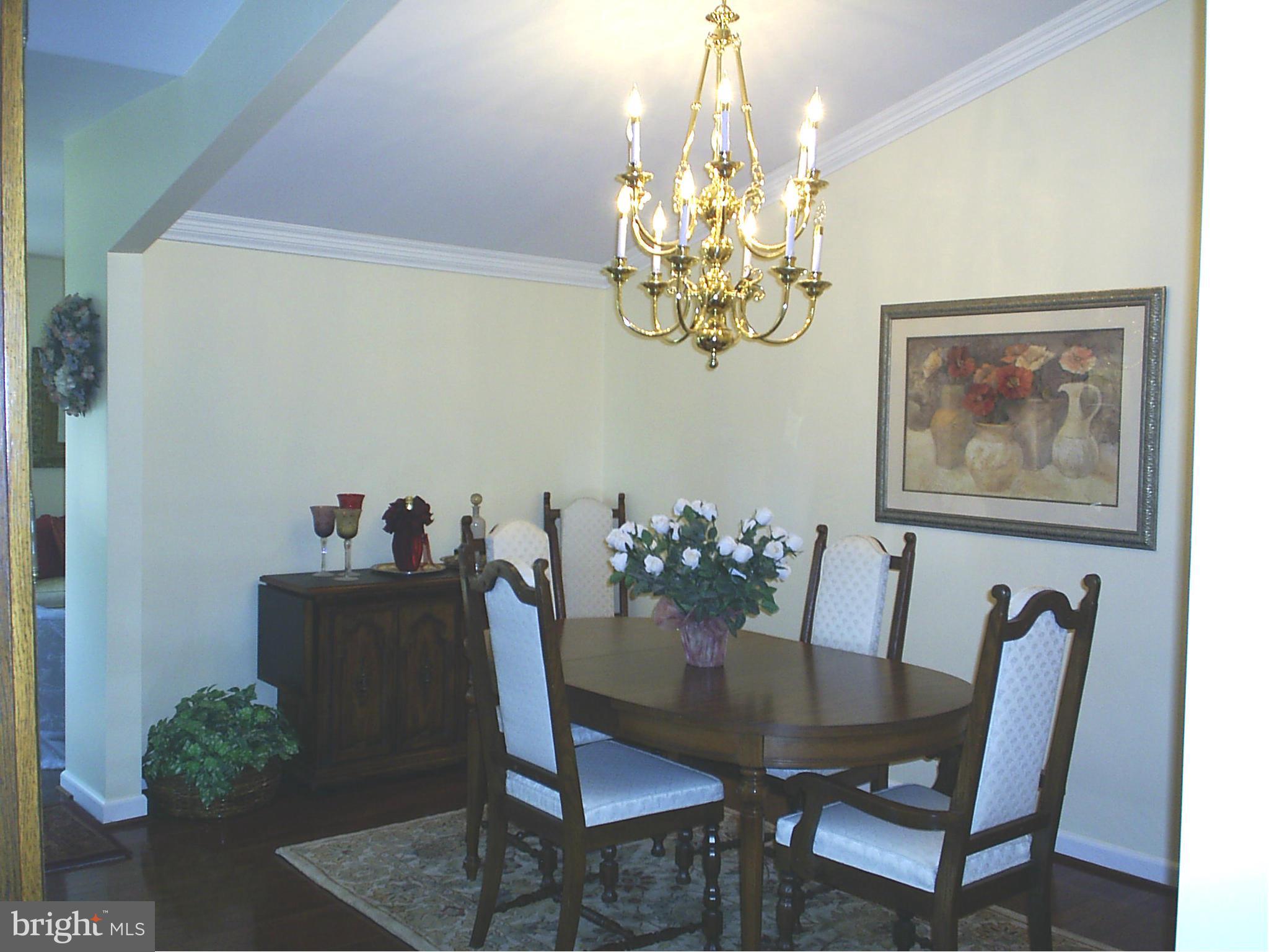 8681 Solomons Island Road North Owings, MD 20736 - Photo 19 of 29 Dining Room