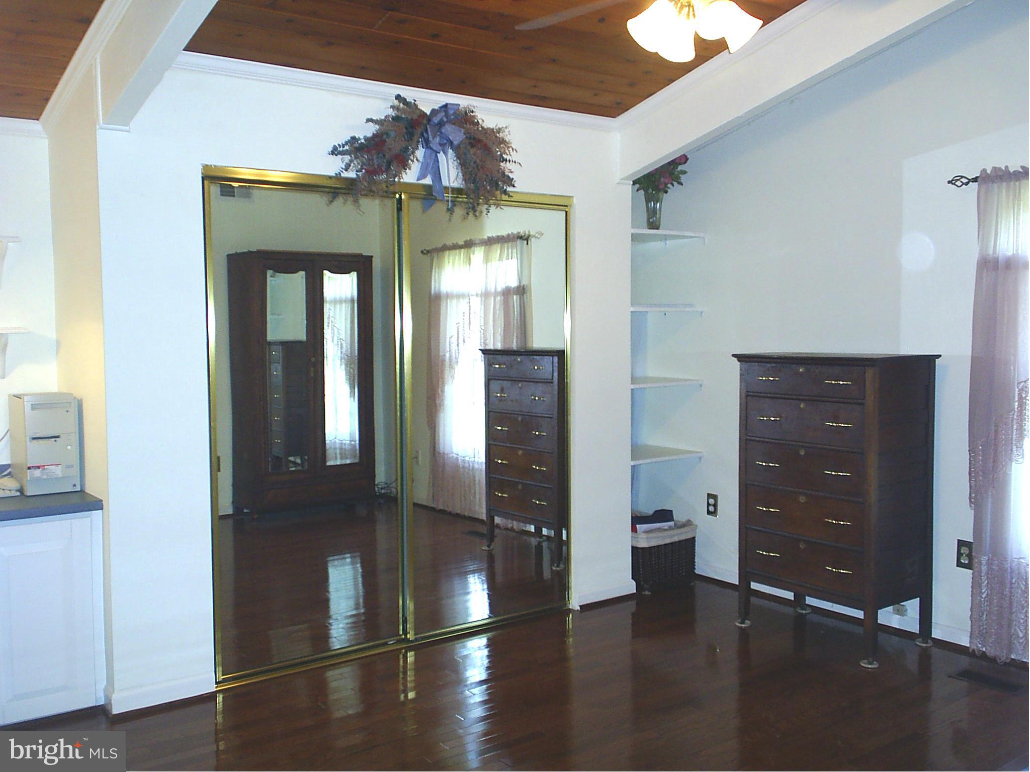 8681 Solomons Island Road North Owings, MD 20736 - Photo 20 of 29 Bedroom