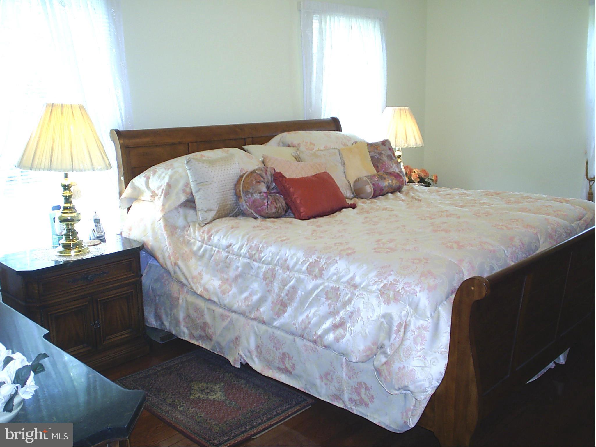 8681 Solomons Island Road North Owings, MD 20736 - Photo 24 of 29 Bedroom (Master)