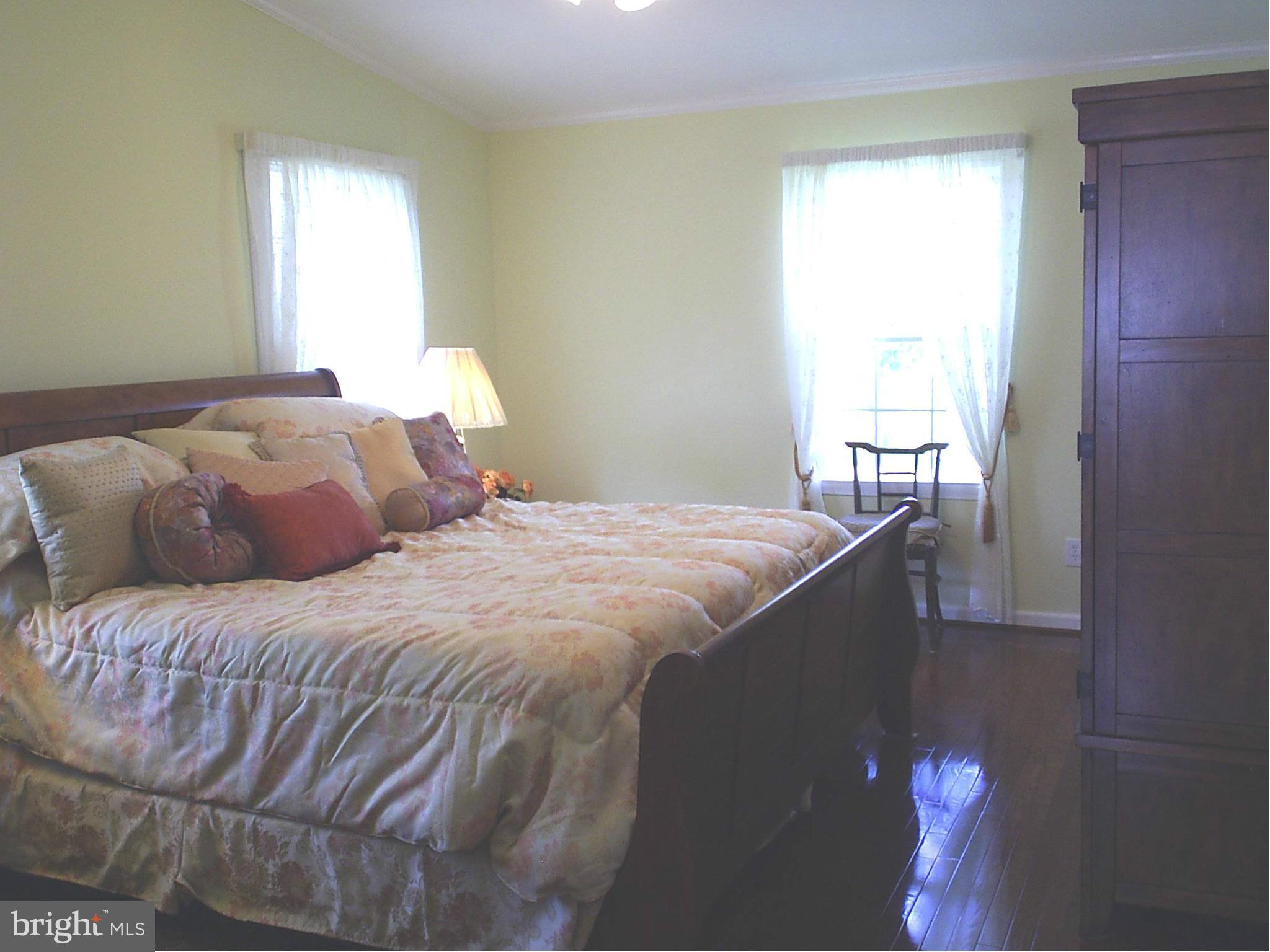 8681 Solomons Island Road North Owings, MD 20736 - Photo 25 of 29 Bedroom