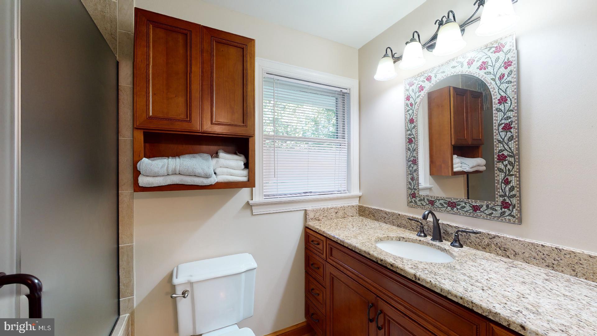1055 Redeye Road Lusby, MD 20657 - Photo 13 of 38 Prim Bath with Granite, Tile