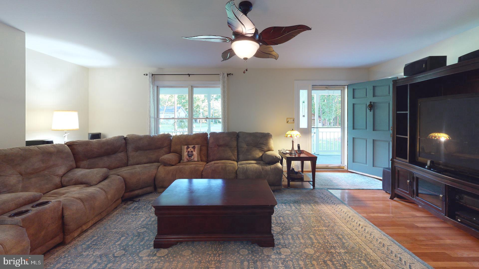 1055 Redeye Road Lusby, MD 20657 - Photo 3 of 38 Open, Bright Living Rm w/HDWD Floors, Ceiling Fan