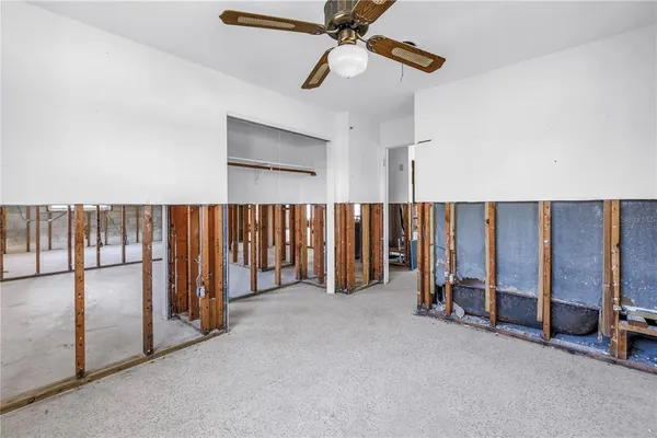 a view of a livingroom with furniture