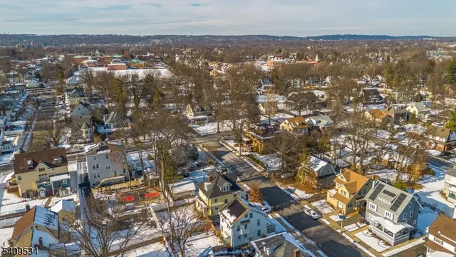 $599,999 | 33 Grant Avenue, East Orange, NJ 07017