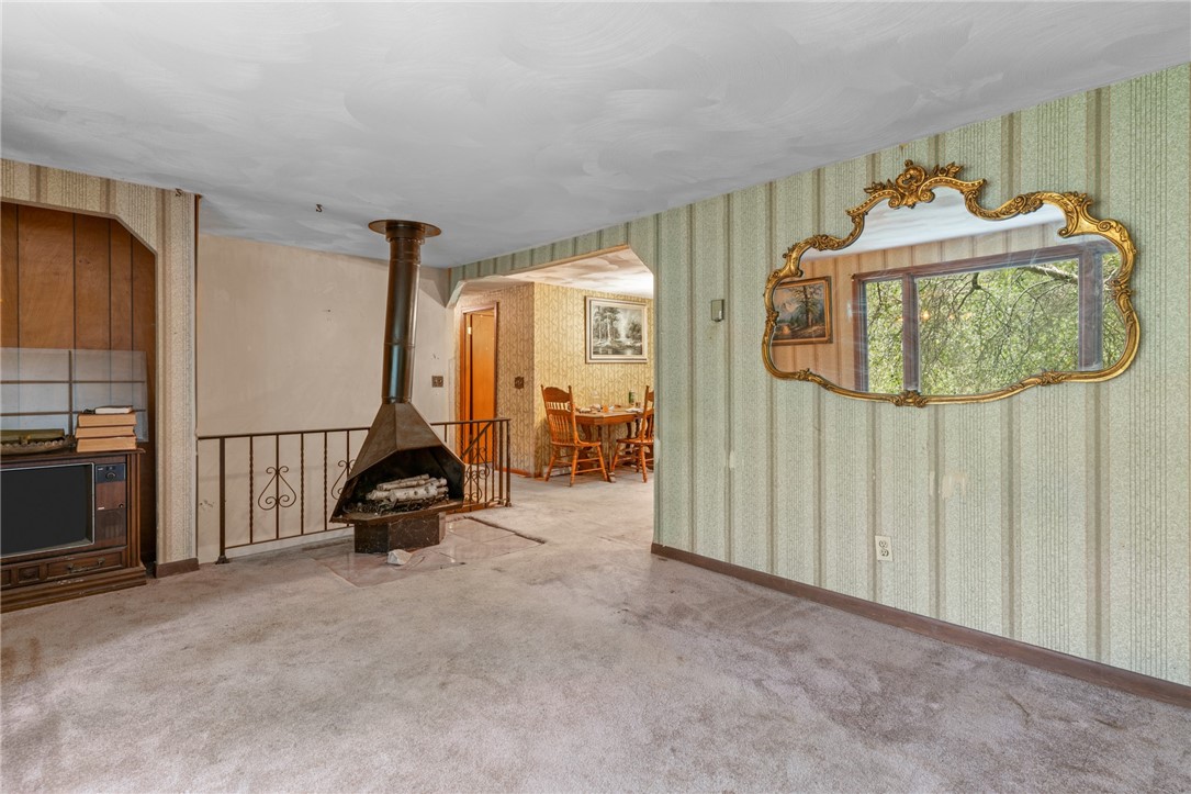 1 Hamburger Road Coventry, RI 02816 - Photo 15 of 34