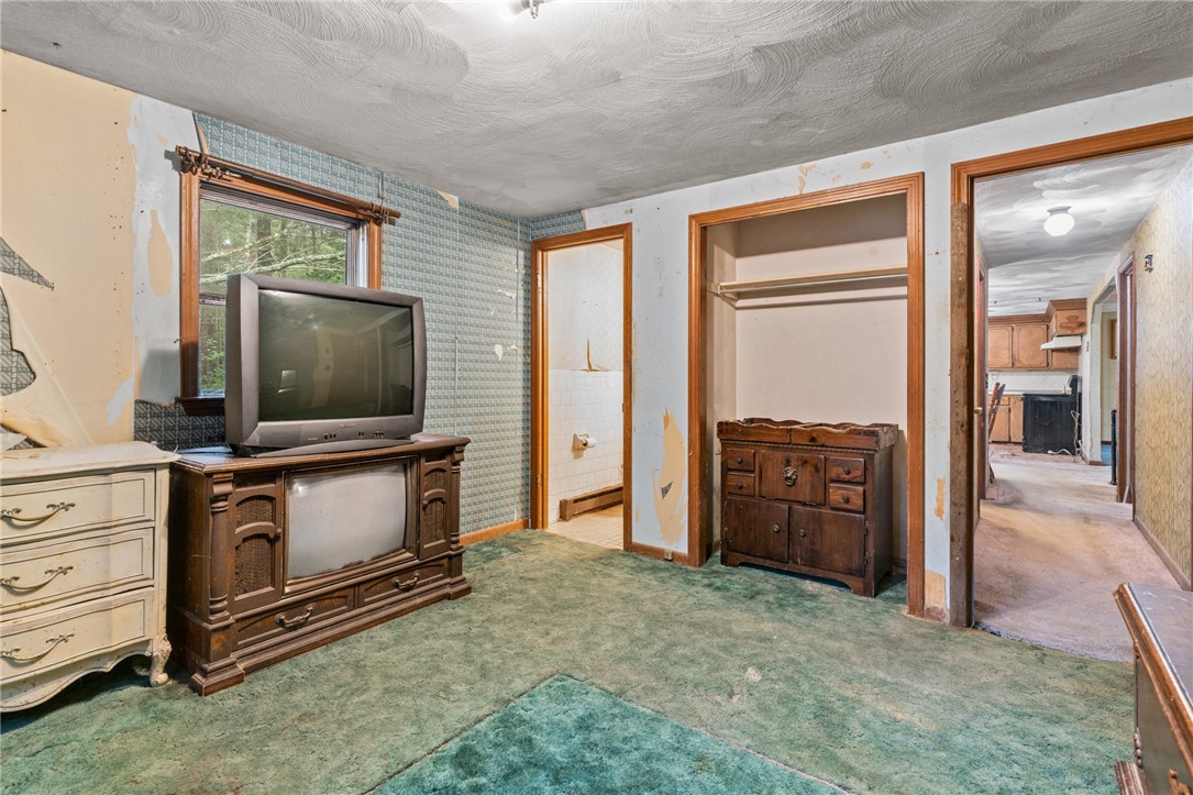 1 Hamburger Road Coventry, RI 02816 - Photo 30 of 34